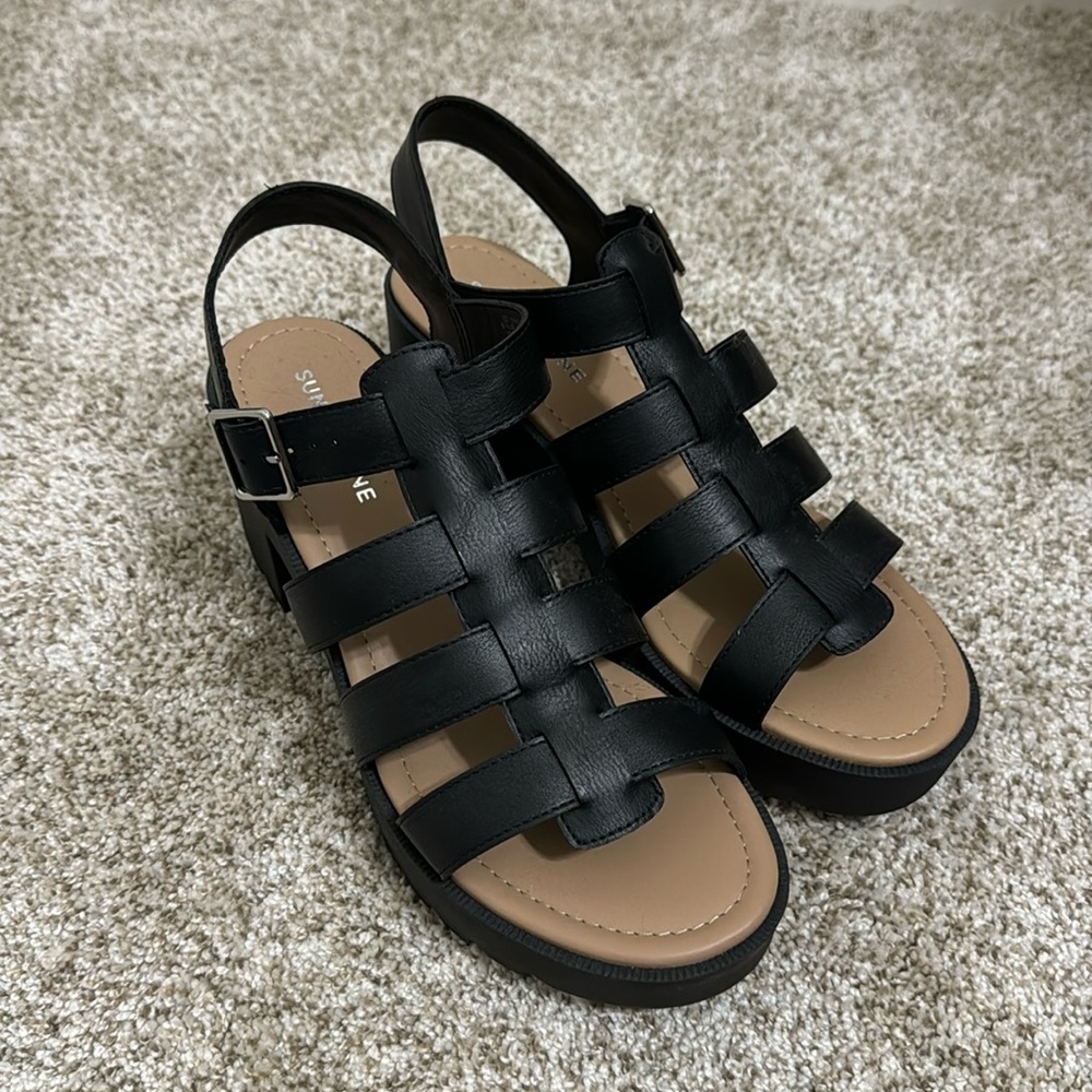 NWOT sunstone heeled sandals W 9.5